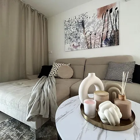 Apartment Aria *
